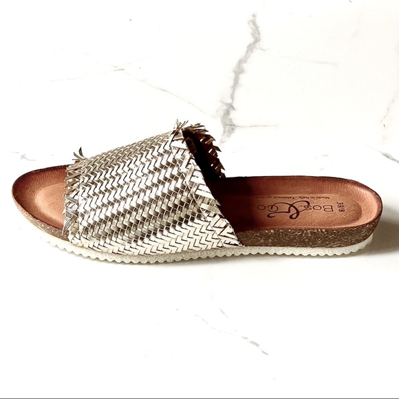 Bos & Co Woven Italian Leather Fringe Sandals 8 US / 39 EU Metallic Gold - Picture 8 of 9